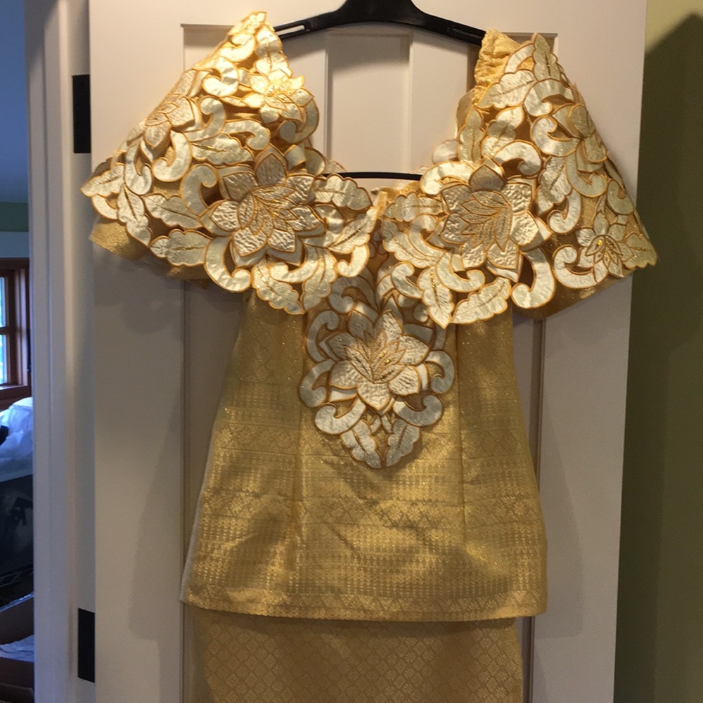 New! Stunning 2 Piece Gold Dress 👗 - Picture 7 of 8